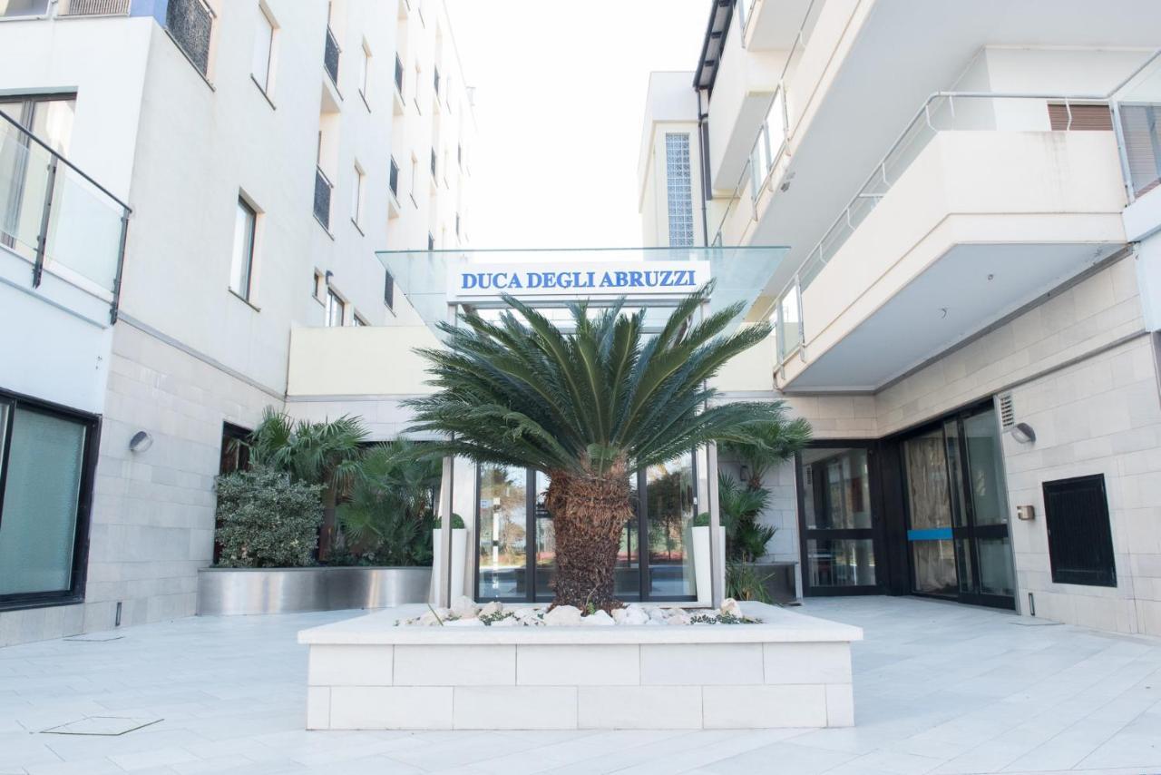 Hotel Duca Degli Abruzzi Montesilvano Marina Exteriör bild