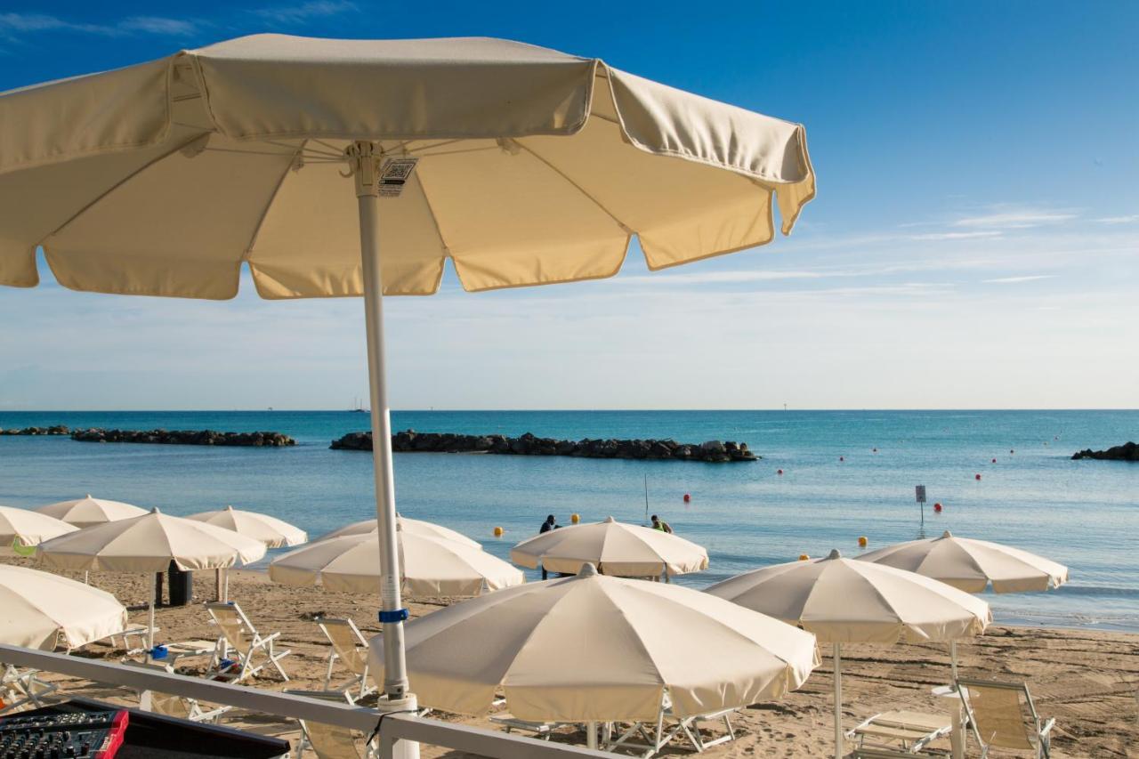 Hotel Duca Degli Abruzzi Montesilvano Marina Exteriör bild
