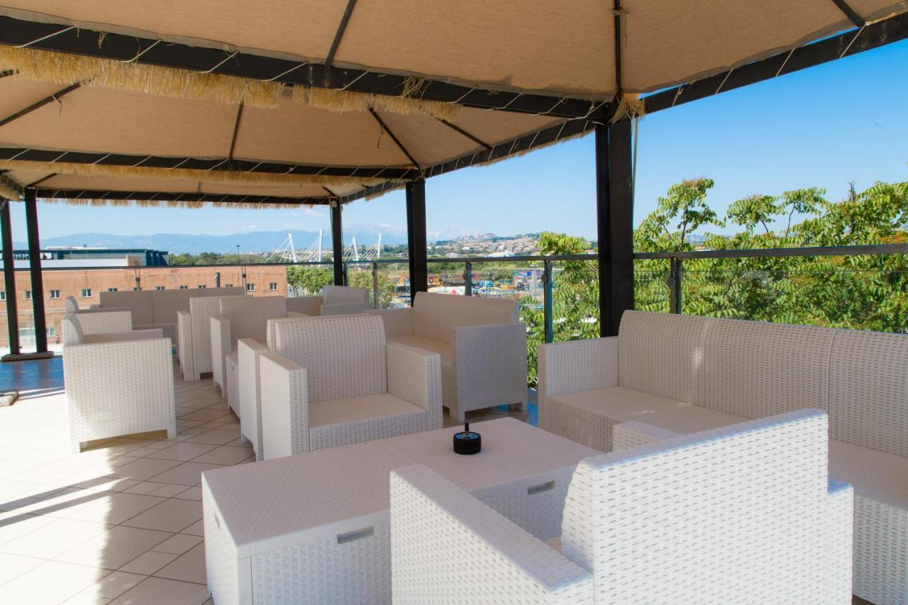 Hotel Duca Degli Abruzzi Montesilvano Marina Exteriör bild