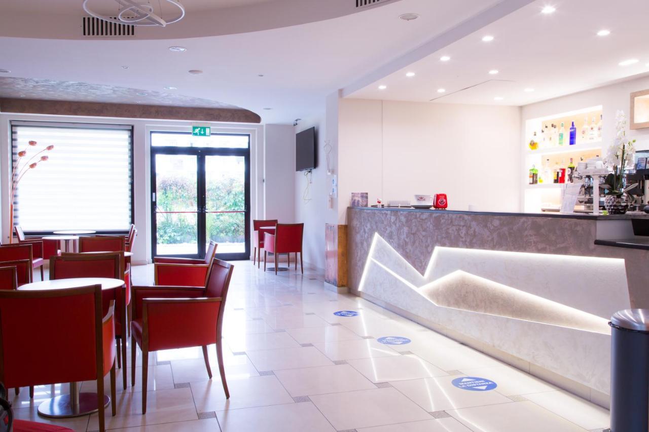 Hotel Duca Degli Abruzzi Montesilvano Marina Exteriör bild