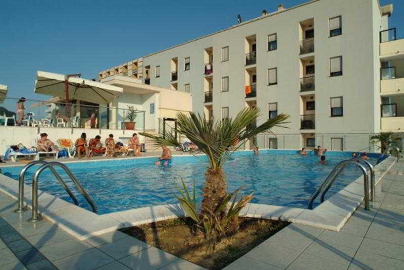 Hotel Duca Degli Abruzzi Montesilvano Marina Exteriör bild
