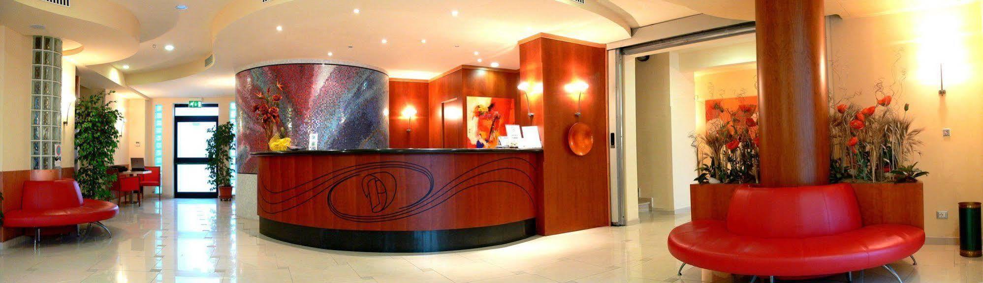 Hotel Duca Degli Abruzzi Montesilvano Marina Exteriör bild
